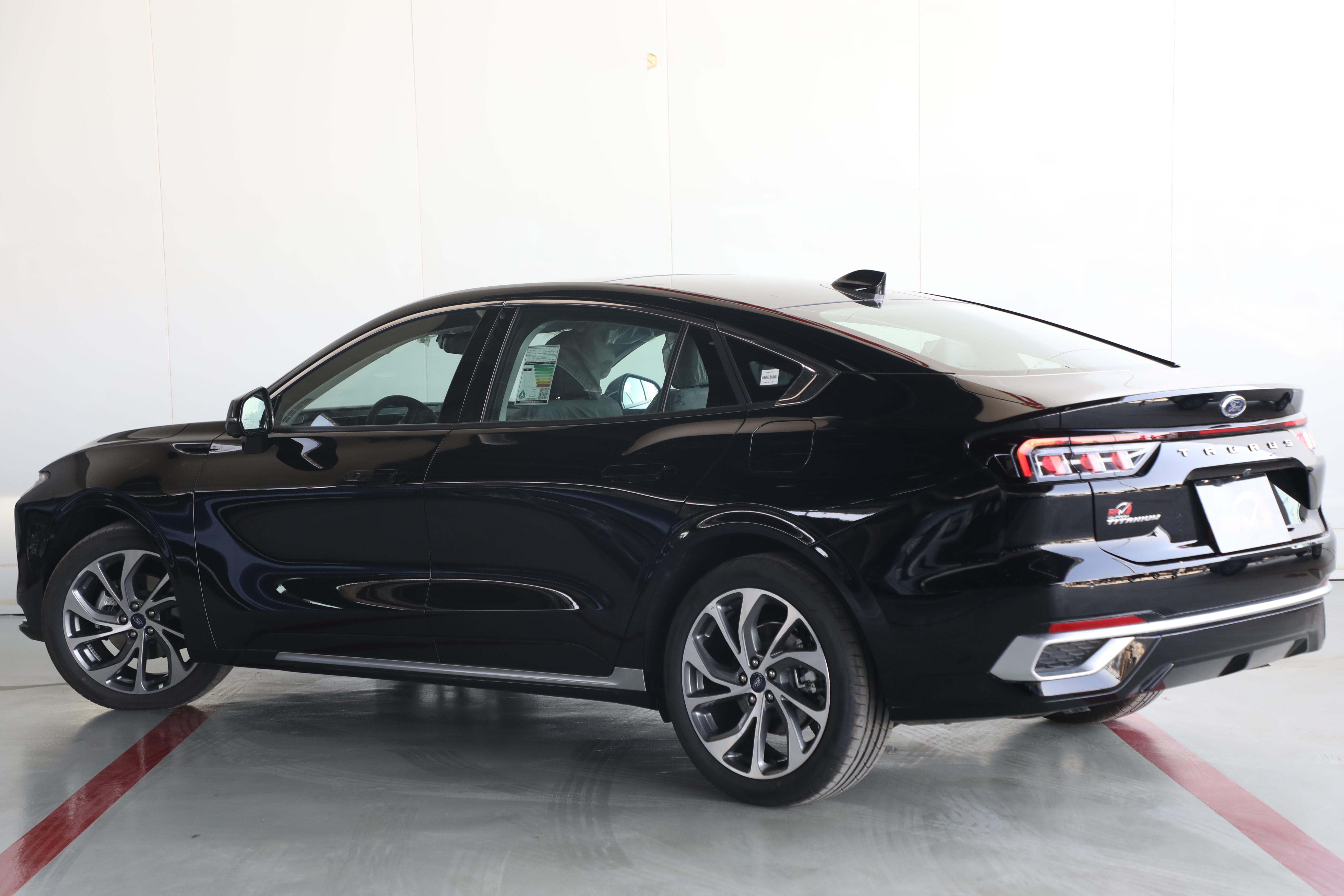 فورد توروس تيتانيوم 2026